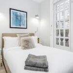 Charing Cross Accommodation London available now! Book Serviced Apartments near Soho, The West End, Piccadilly Circus & Oxford Street! Urban Stay