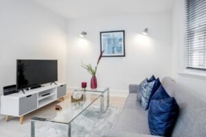 Charing Cross Accommodation London available now! Book Serviced Apartments near Soho, The West End, Piccadilly Circus & Oxford Street! Urban Stay
