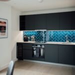 Hoxton Serviced Apartments with concierge, lift, gym and balcony. Book modern Corporate Accommodation in The City of London at low cost! Urban Stay