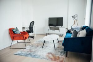 Hoxton Serviced Apartments with concierge, lift, gym and balcony. Book modern Corporate Accommodation in The City of London at low cost! Urban Stay