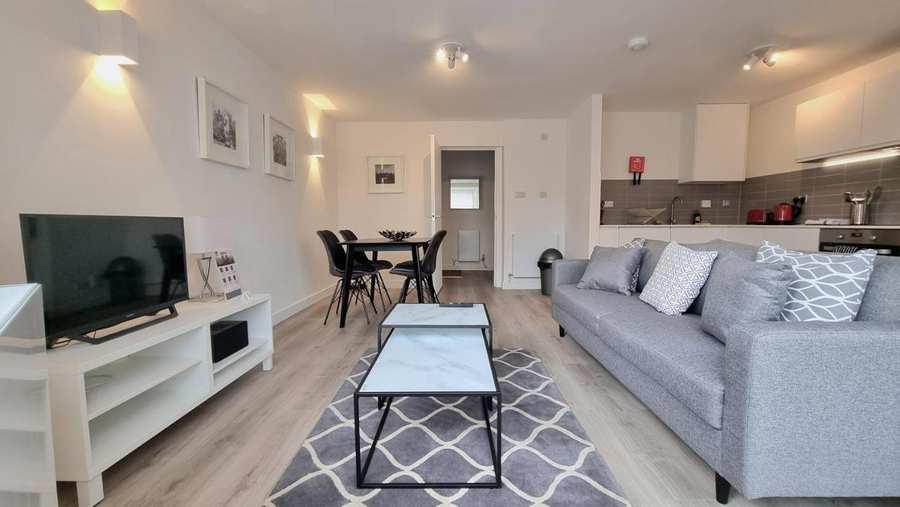 Kew Bridge Court Apartments - West London Serviced Apartments - London | Urban Stay