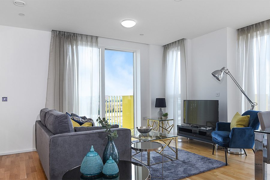 Millharbour-Serviced-Apartments-in-Canary-Wharf-offer-parking,-private-balcony,-lift-access,-gym,-roof-garden-and-concierge.-Urban-Stay-Corporate-Serviced-Accommodation-London-|-Urban-Stay
