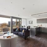 Tower Hill Serviced Accommodation with lift, reception, pool, gym, jacuzzi, garden & cinema! Book Luxury Apartments in The City of London now Urban Stay