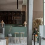 Aldgate Corporate Accommodation with 24h Reception, Lift, Gym and Aircon. Book pet friendly furnished serviced apartments in London City now! Urban Stay