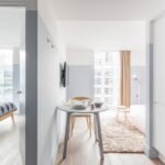 London Luxury Accommodation with 24h Reception & Gym. Book pet friendly furnished serviced apartments in London City! Leman Aparthotel Aldgate - Urban Stay