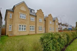 Esher Serviced Apartments in Surrey available for corporate short lets and holiday stays. Book furnished apartments in Esher with parking now Urban Stay