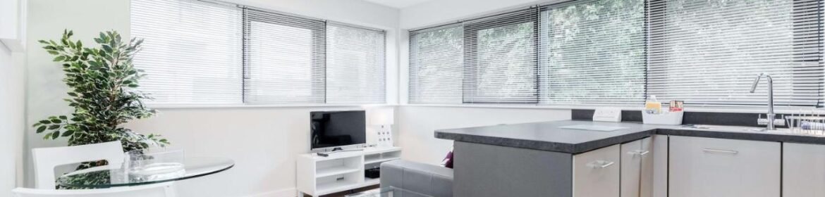 Our Corporate Accommodation Bracknell with aircon, balcony, parking, wifi. Book furnished Serviced Apartments in Berkshire for short lets now! Urban Stay