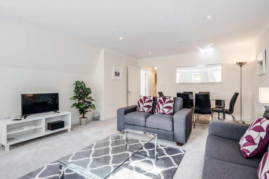 Royal Swan Quarter Apartments Serviced Apartments - Leatherhead | Urban Stay