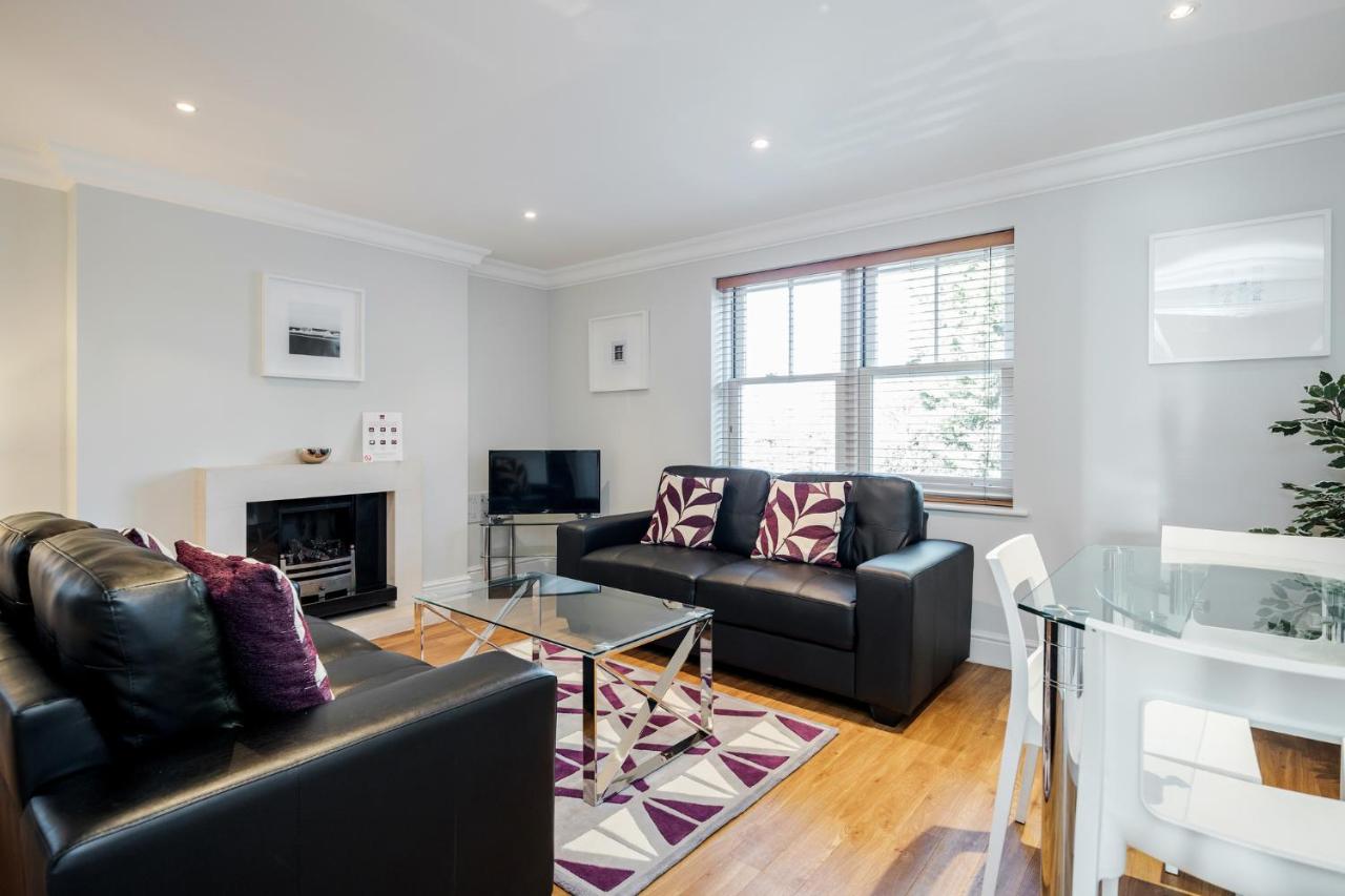 Surrey Corporate Accommodation Esher available for short lets and holiday stays in the UK. Book furnished apartments in Esher with parking now Urban Stay