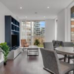 Discover The Best Serviced Apartments in Canary Wharf for short lets and corporate relocations. Experience stylish interiors & 5 Star Service - Urban Stay