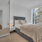 Discover The Best Serviced Apartments in Canary Wharf for short lets and corporate relocations. Experience stylish interiors & 5 Star Service - Urban Stay