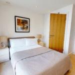 Accommodation in Canary Wharf Indescon Square.Enjoy private balconies, , and nearby amenities including Canary Wharf Shopping Centre.Book now owth Urban Stay.