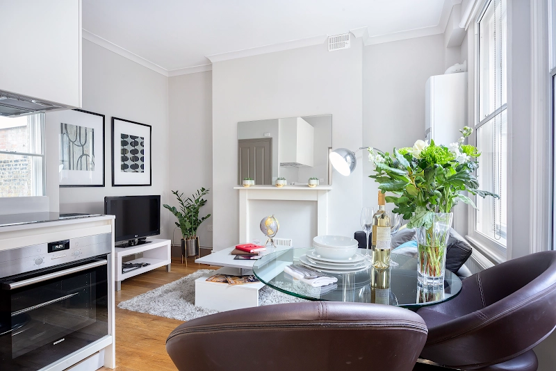 Oxford Street Mansions - Central London Serviced Apartments - London | Urban Stay