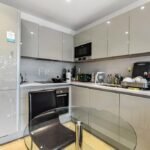 Experience modern luxury at this Serviced Accommodation Near Elephant & Castle. Book your stay at our short let apartments in South London now