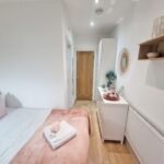 Book The Best Family Accommodation in London near Greenwich, Canary Wharf, London Bridge and tourist sights!Pet friendly apartment with garden | Urban Stay