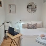 Book The Best Family Accommodation in London near Greenwich, Canary Wharf, London Bridge and tourist sights!Pet friendly apartment with garden | Urban Stay