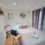 Book The Best Family Accommodation in London near Greenwich, Canary Wharf, London Bridge and tourist sights!Pet friendly apartment with garden | Urban Stay