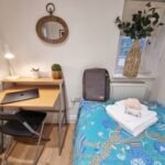 Book The Best Family Accommodation in London near Greenwich, Canary Wharf, London Bridge and tourist sights!Pet friendly apartment with garden | Urban Stay