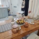 Book The Best Family Accommodation in London near Greenwich, Canary Wharf, London Bridge and tourist sights!Pet friendly apartment with garden | Urban Stay
