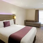 Short Let Apartments Southampton by Urban Stay offer modern comfort, flexible stays, and great access to shops, transport, and sights.