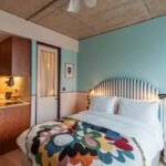 Stay in our Serviced Apartments Chiswick with modern amenities, fully equipped kitchens, and easy access to shops, transport, and attractions.