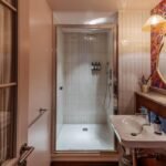 Stay in our Serviced Apartments Chiswick with modern amenities, fully equipped kitchens, and easy access to shops, transport, and attractions.