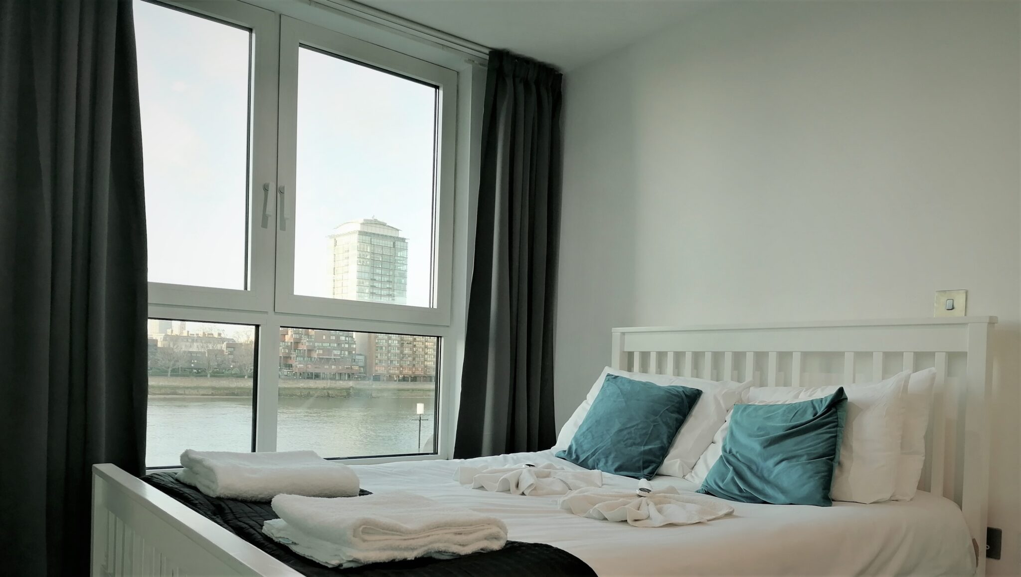 Discovery Dock East Apartments - East London Serviced Apartments - London | Urban Stay
