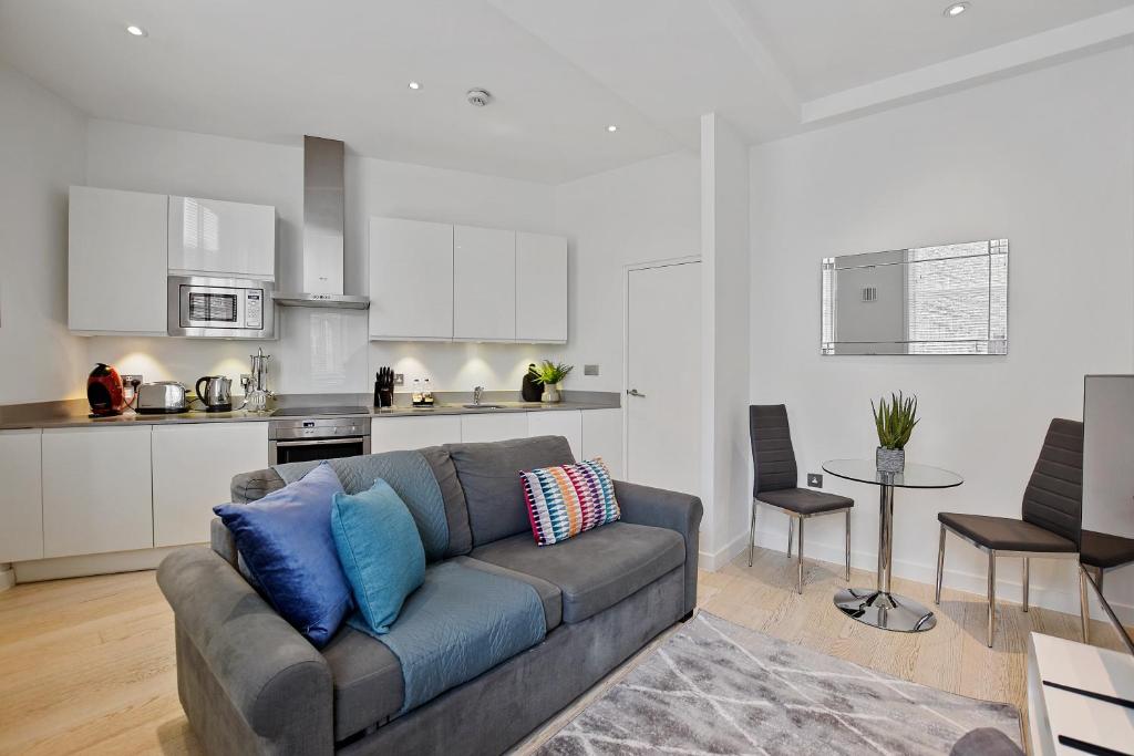 Covent-Garden-Serviced-Apartment-West-Street-|-Urban-Stay