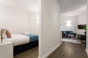 Abbott House Serviced Apartments In St Albans offer short let accommodation for solo business travellers, groups and families. Book now! Urban Stay