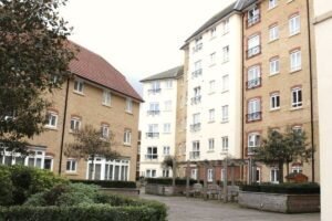 The Centro Serviced Apartments Northampton offer the perfect short let accommodation near Milton Keynes. Book your self-catering stay now!