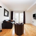 Book a Cheap Hotel Alternative with Edinburgh Aparthotel Near Haymarket Station, Edinburgh Castle and Waverly Train Station. Visit Scotland! Urban Stay