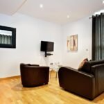 Book a Cheap Hotel Alternative with Edinburgh Aparthotel Near Haymarket Station, Edinburgh Castle and Waverly Train Station. Visit Scotland! Urban Stay