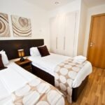 Book a Cheap Hotel Alternative with Edinburgh Aparthotel Near Haymarket Station, Edinburgh Castle and Waverly Train Station. Visit Scotland! Urban Stay