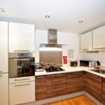 Book a Cheap Hotel Alternative with Edinburgh Aparthotel Near Haymarket Station, Edinburgh Castle and Waverly Train Station. Visit Scotland! Urban Stay