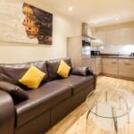 Book a Cheap Hotel Alternative with Edinburgh Aparthotel Near Haymarket Station, Edinburgh Castle and Waverly Train Station. Visit Scotland! Urban Stay