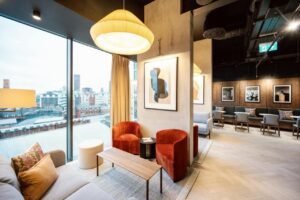 Book Your Perfect Hotel Alternative By Staying at This Modern Aparthotel in Manchester with 24h Reception, Free Wifi and Lift Access. Urban Stay