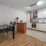 Dublin City Centre Accommodation near Temple Bar, Trinity College and Dublin Castle. Book Serviced Apartments Today for Cheaper Than A Hotel! Urban Stay