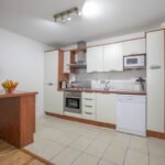 Dublin City Centre Accommodation near Temple Bar, Trinity College and Dublin Castle. Book Serviced Apartments Today for Cheaper Than A Hotel! Urban Stay