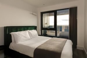 Southampton Waterside Serviced Apartments- Centenary Plaza