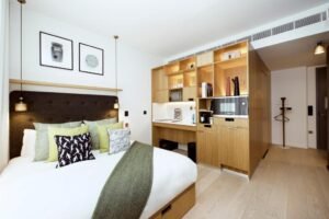 Book The Best Serviced Apartments in Central London For 1 Week or 1 Month! Our Accommodation is Near The Savoy, The Strand and Charing Cross | Urban Stay