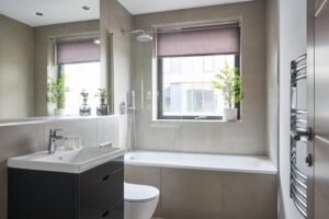 Short Let Accommodation Harrow- Kings Oak House Apartments | Urban Stay