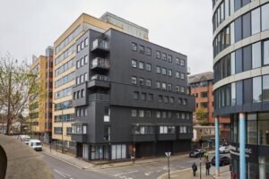 Short Let Accommodation Harrow- Kings Oak House Apartments | Urban Stay
