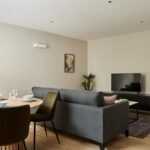 Book Serviced Accommodation Near Chancery Lane Today! Stay in the heart of Central London near Tourist Sights, The Strand and Somerset House! Urban Stay