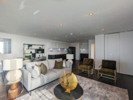 Southampton Waterside Serviced Apartments- Centenary Plaza
