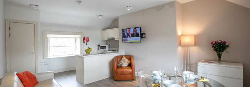 Accommodation near Saint Kevin’s Dublin – Hatch Street Apartment | Urban Stay Book Cheap Serviced Accommodation Near Saint Kevin's Dublin - Close to Dublin's Best Nightlife, Pubs and Shopping Streets! Enquire Today! Urban Stay