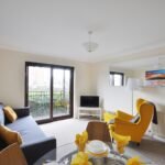 Book Pet Friendly Accommodation with parking Near Ayr Harbour, Royal Troon, Ayr Beach and Gatwick Prestwick Airport! Save Money on Hotels!