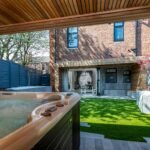 Experience comfort and freedom with our self-catering accommodation in Prestwick. Book now for a memorable stay. | Urban Stay