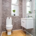 Ayr Self-Catering Accommodation Seafield House , just a 3-min walk from Ayr Beach, features 3 double bedrooms, accommodating 6 guests. Enjoy a spacious dining area and a large private garden for relaxation and play, with an open-plan kitchen adding to the property's inviting atmosphere.