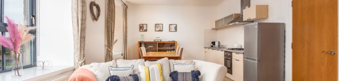 Indulge in comfort at Kilmarnock Serviced Apartments. Secure your perfect retreat for convenience and relaxation. | Urban Stay