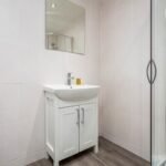 Book Self-Catering Accommodation in Ayr Near The Beach, Prestwick Golf Club, Ayr Racecourse and Gatwick Prestwick Airport!Cheaper Than Hotels | Urban Stay